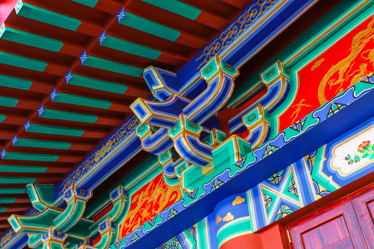 太安堂麒麟阁色彩浓郁的古风建筑外观