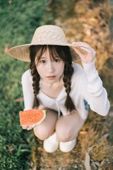 81211