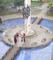 1000063738