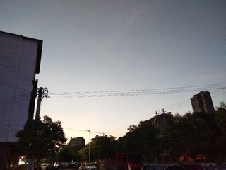738745