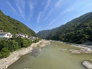 B85C4D71-653E-41ED-954B-D963B3A6809B/L0/001