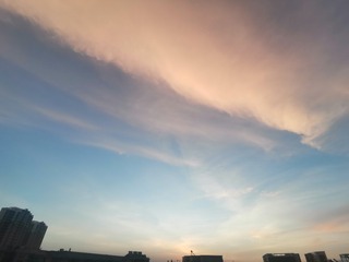 92208