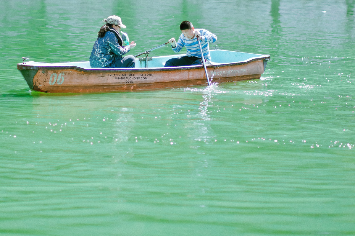 泛舟碧波上 - lvliang - 图虫