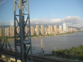 20F761DB-84B1-4A35-B5BB-99A644D3930E/L0/001