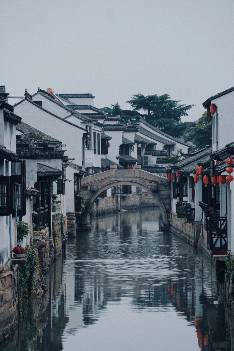 甪直古镇是具有2500年历史的江南水乡古镇水多桥多巷多古宅多名人多