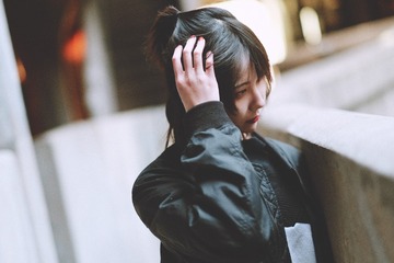 001