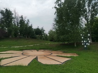 121586