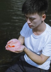 001