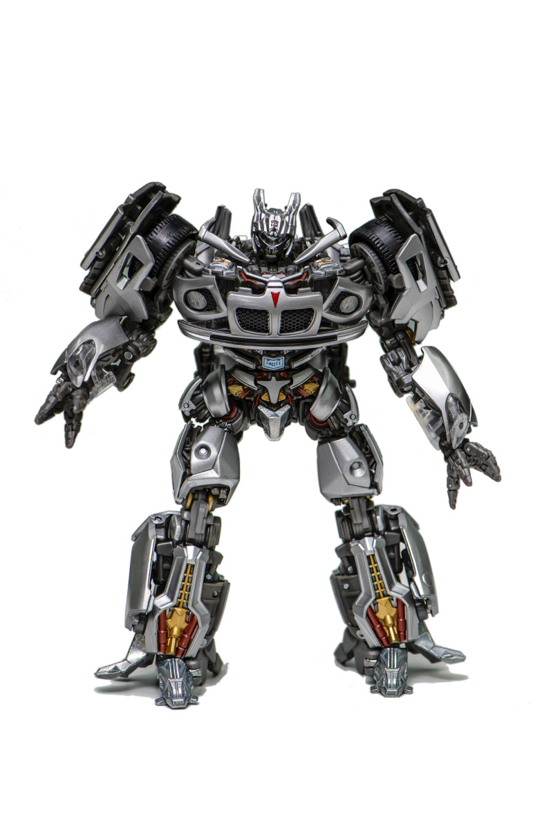 变形金刚大师系列mpm09爵士唯一可以和09联盟爵士媲美的模具虽然争议