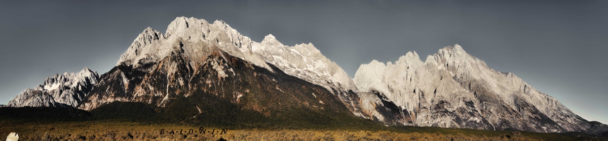 黑白分明,玉龙雪山又被称为"黑白雪山" "波石欧鲁" "白沙1200_280