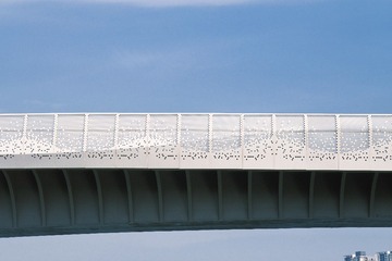 E42375B2-9DF3-49A1-8524-557E471C0976/L0/001