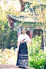 163052