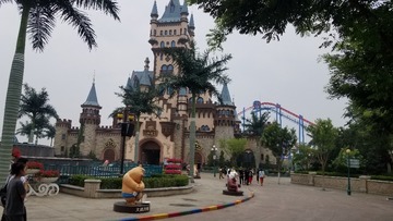 105842