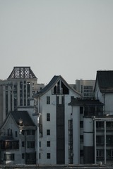 651524EF-51E2-40AA-AF33-C7BDD23E95F7/L0/001