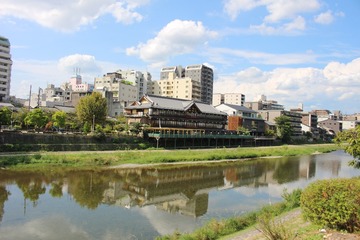 3EBD2688-7FFF-4654-9F80-C860AB1F2475/L0/001