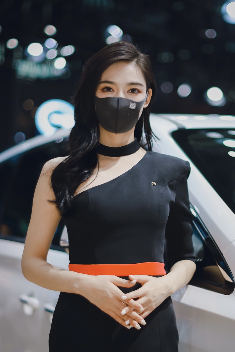 广汽小姐姐的口罩全场最酷