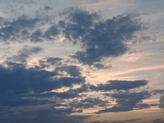 1083288
