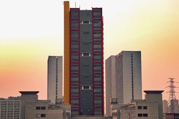 001