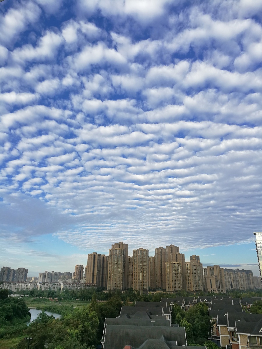 高积云的冲击力