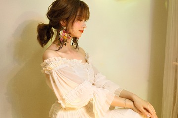 侧脸