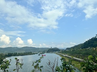D879C75D-5F1F-4B09-949B-772CA55DD369/L0/001