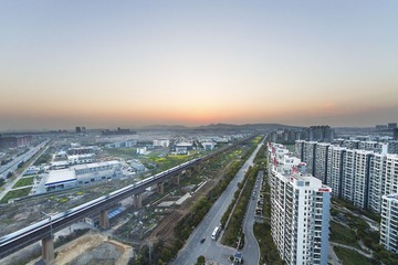 疾驰的列车2.jpg