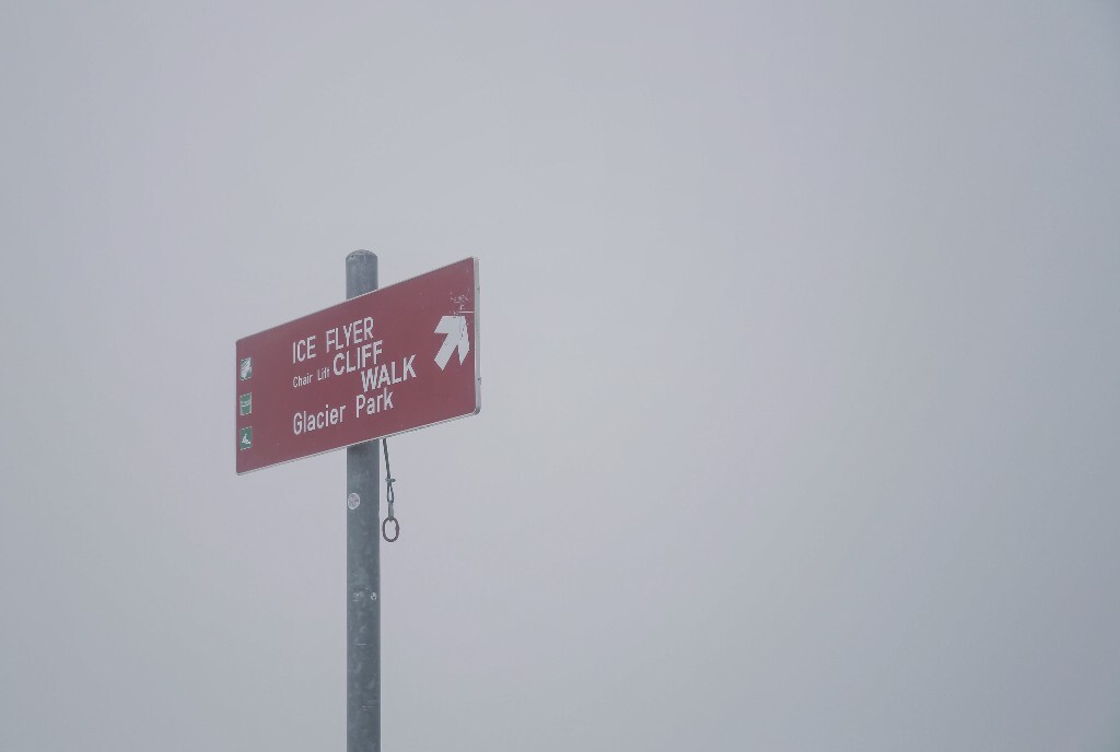 大雾的阿尔卑斯山