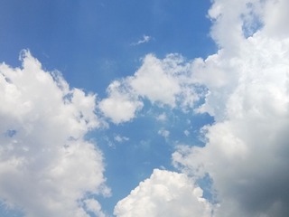 1471082