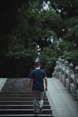 001