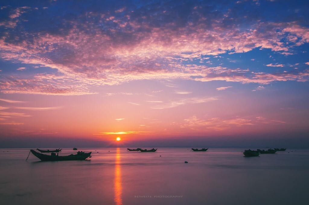 海上日出