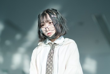 001