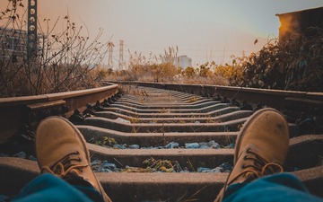 302872