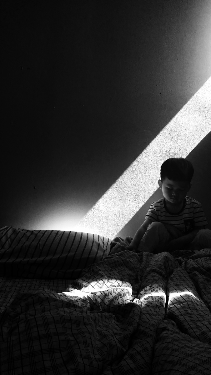 《光下的小孩》