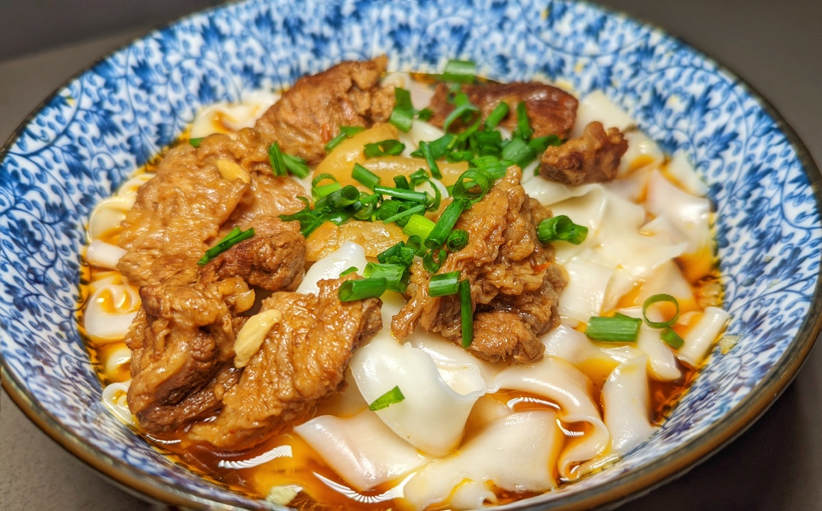 红烧牛肉刀削面