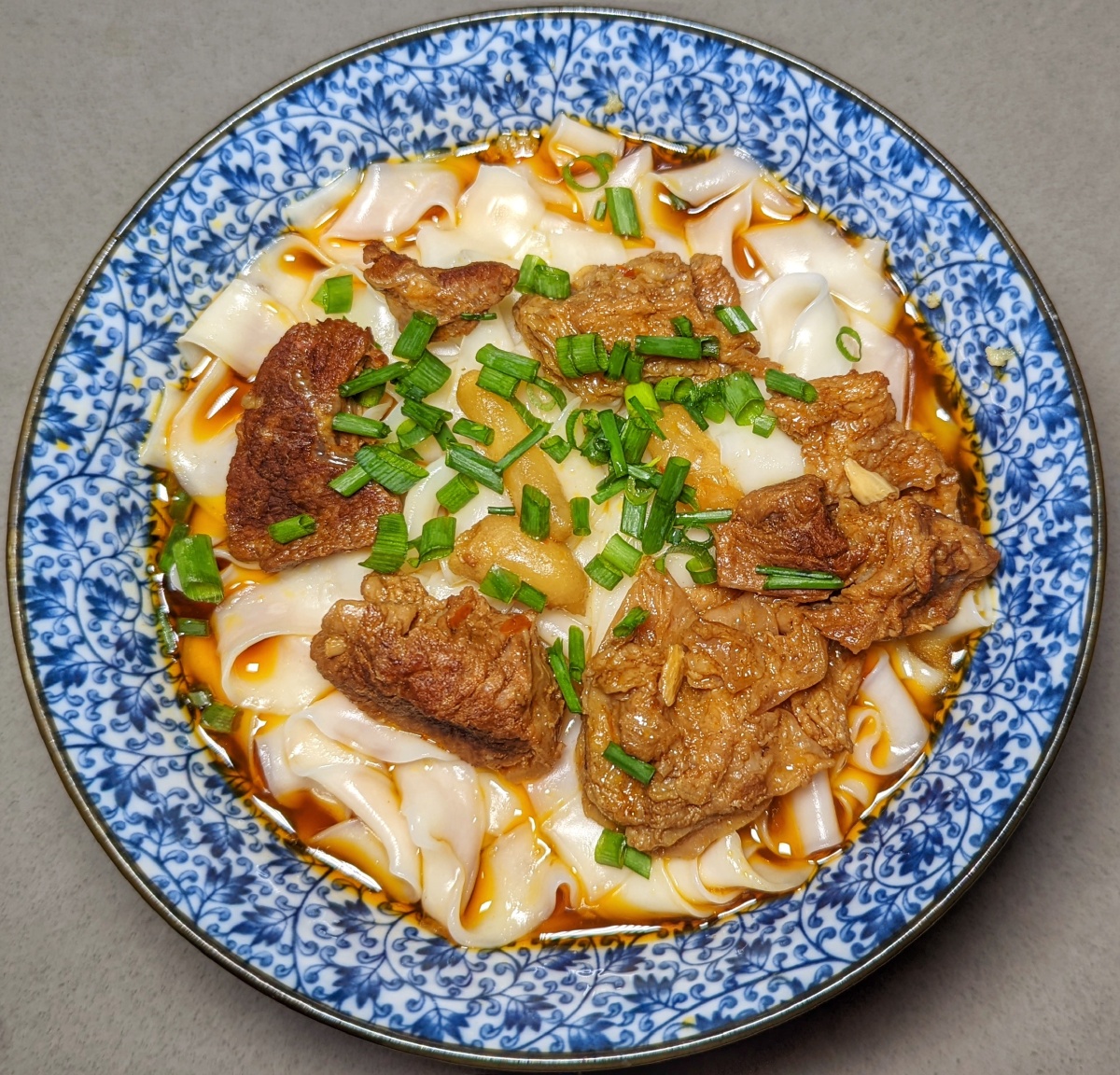 红烧牛肉刀削面