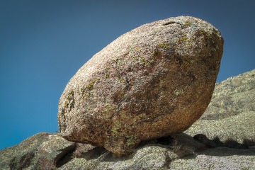 38894