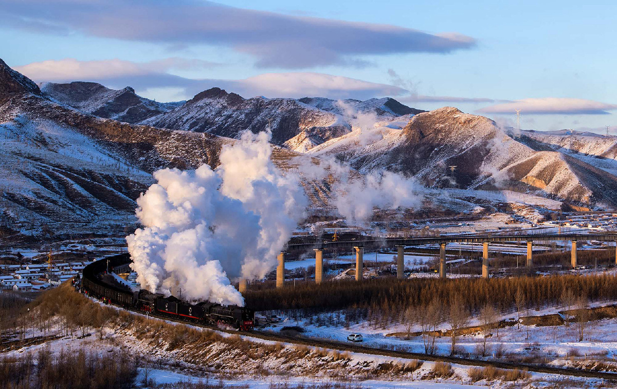 即将消失的蒸汽火车超低温零下39度环境下拍摄