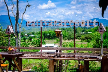 DSC05872-75