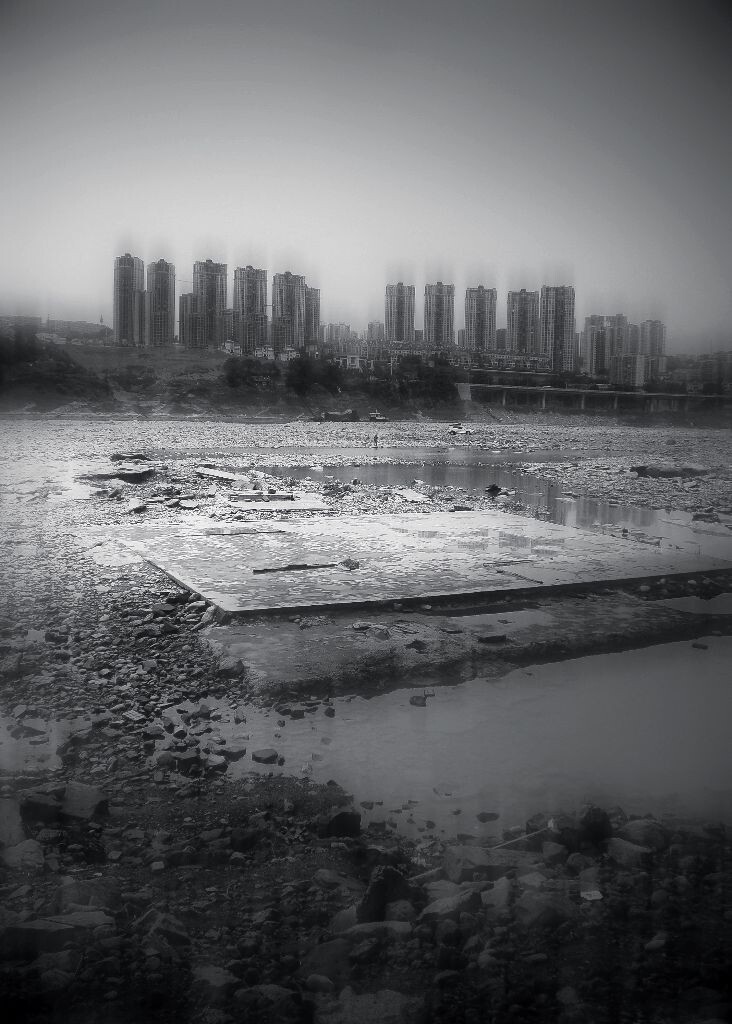 04<br />
