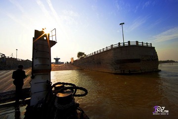 即将靠岸