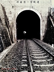 607647