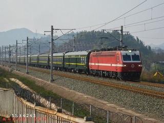 878818
