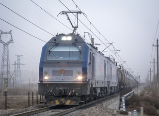 2556249