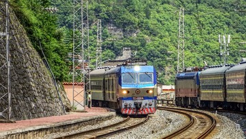 826555