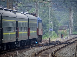 826575