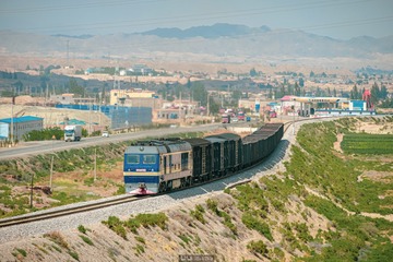 4586870