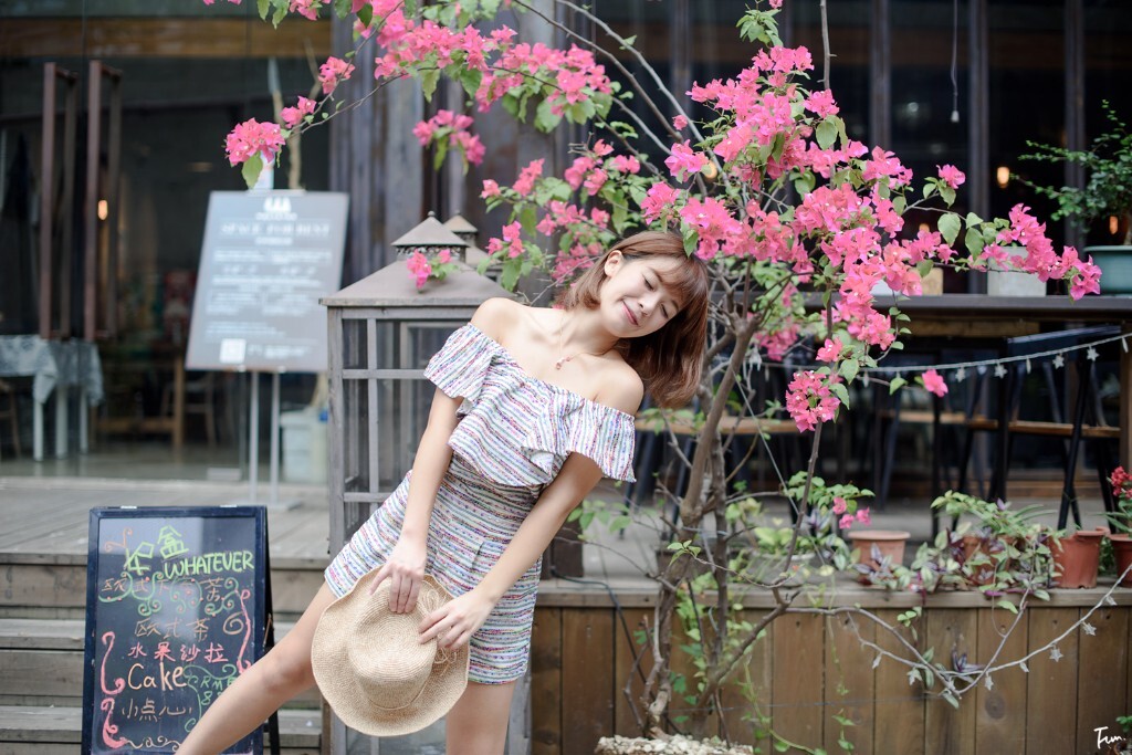 Summer day.<br />
#Funzi人像写真#<br />
出境：Karen<br />
摄影&amp;后期：Funzi