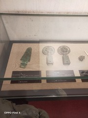 984687