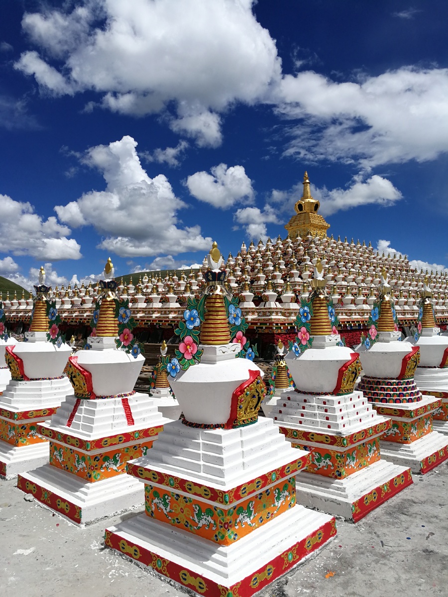 甘孜州亚青寺佛塔