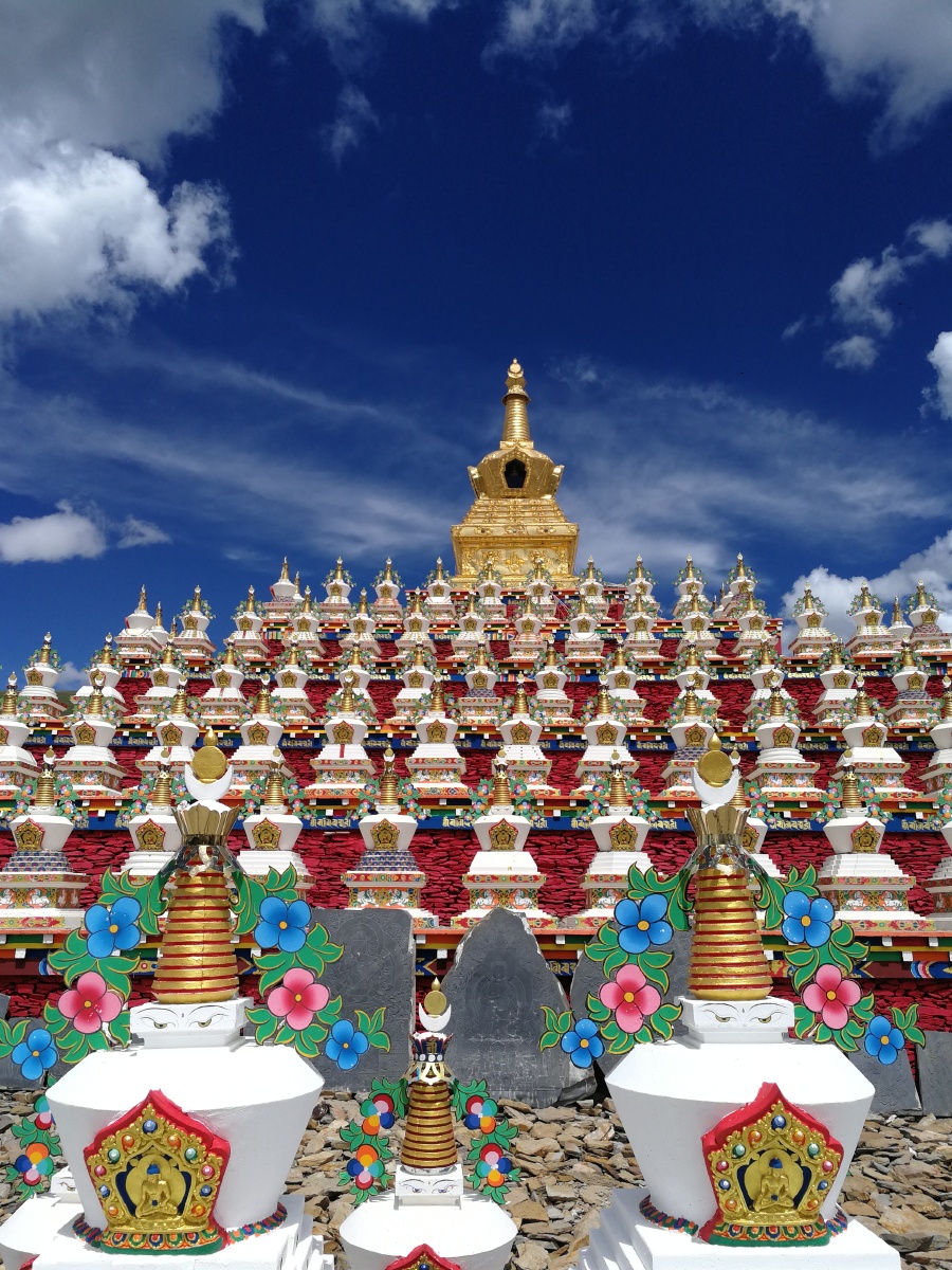 甘孜州亚青寺佛塔